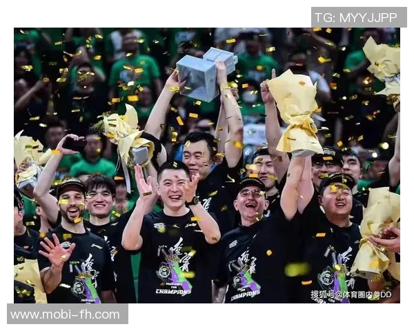 韩德君已退役仍战全运会决赛阶段引发球迷热议 韩德君已退役仍战全运会决赛阶段引发球迷热议